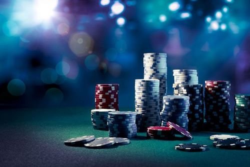 Mobile app interface showing football markets and casino games